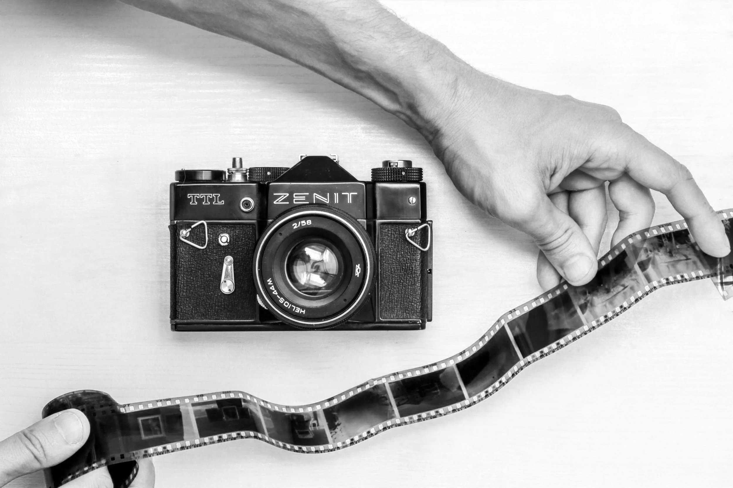 From Glass to Code: The Shift from Optical to Computational Photography